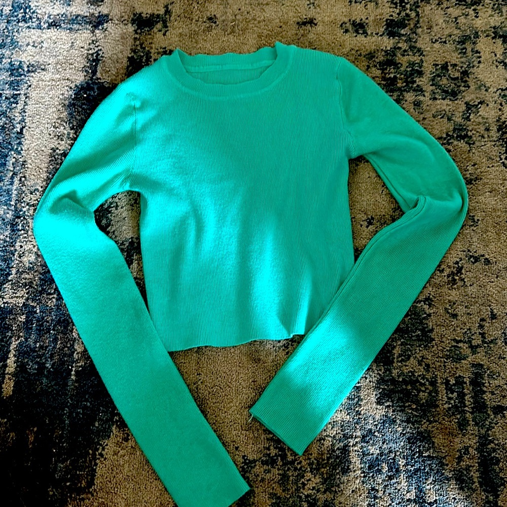 Never worn soft mint green crop top